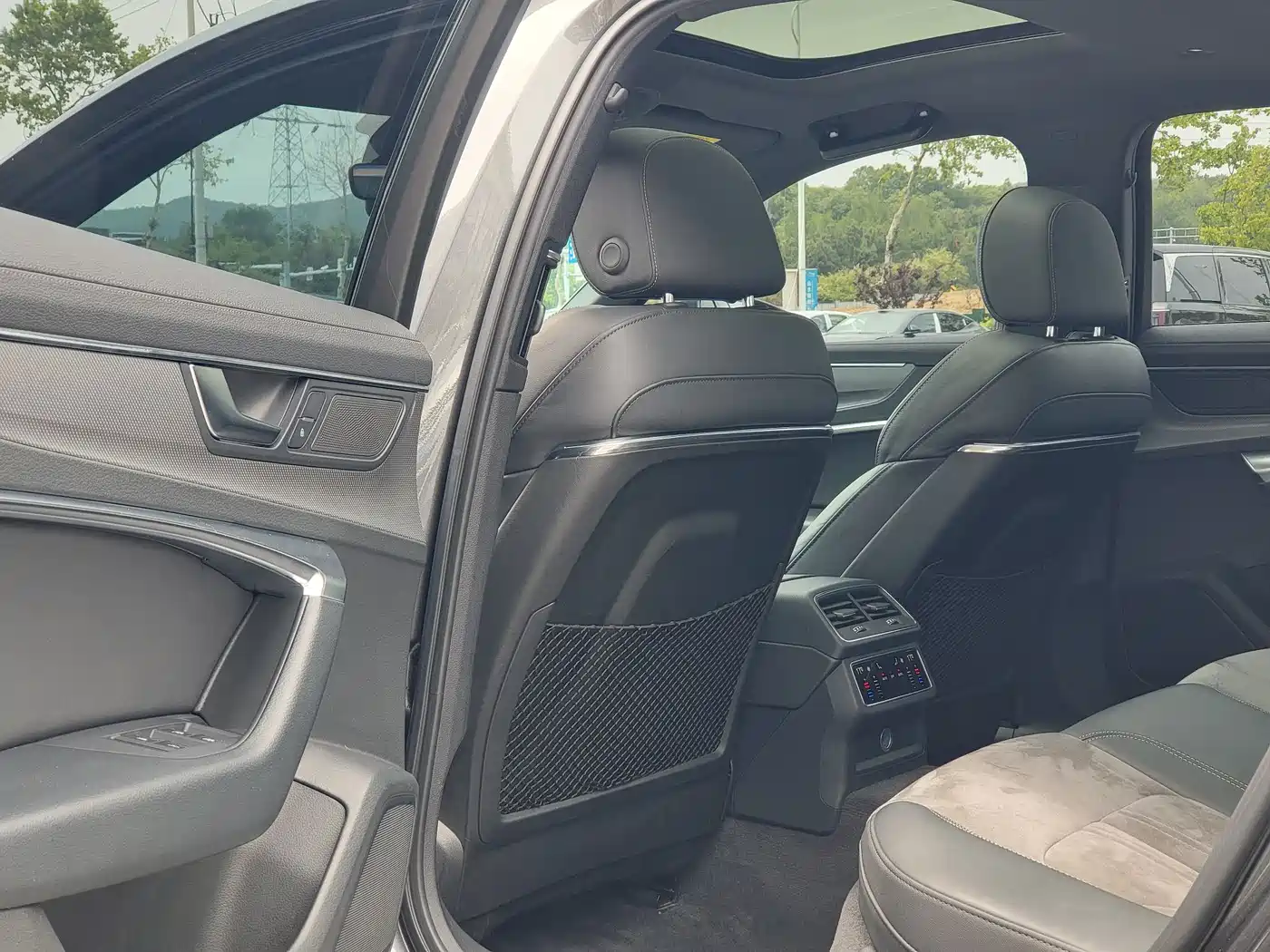 Audi A6L 2020 45 TFSI quattro Exclusive Dynamic фото 8