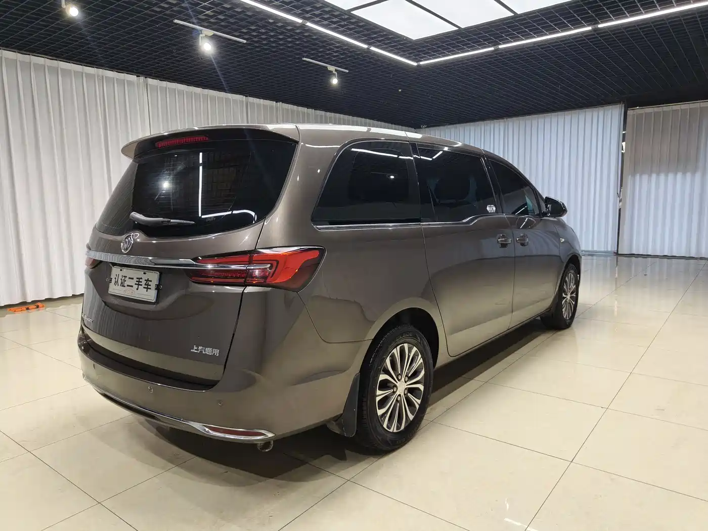 Фото 5 - Buick GL8