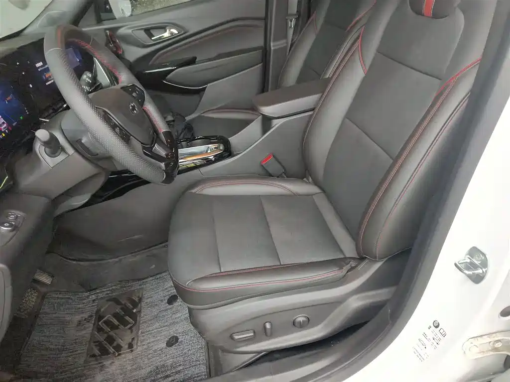 Chevrolet Seeker 2022 1.5T CVT RS Bee Trend Edition фото 15
