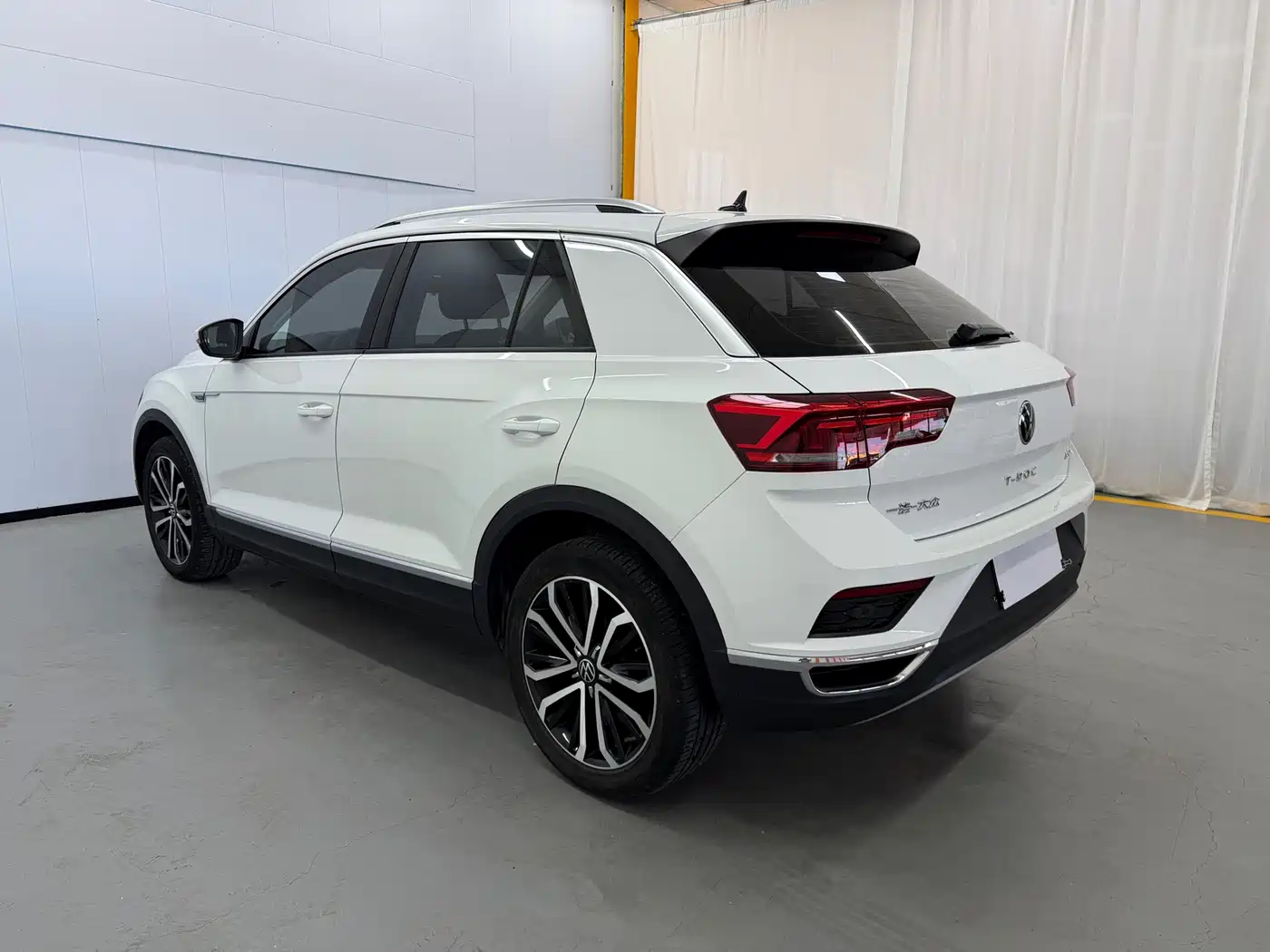 Volkswagen T-Roc, миниатюра 4