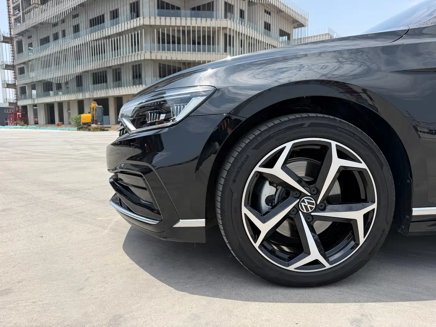 Volkswagen Magotan 2025 Popular Edition 330TSI DSG Luxury фото 4