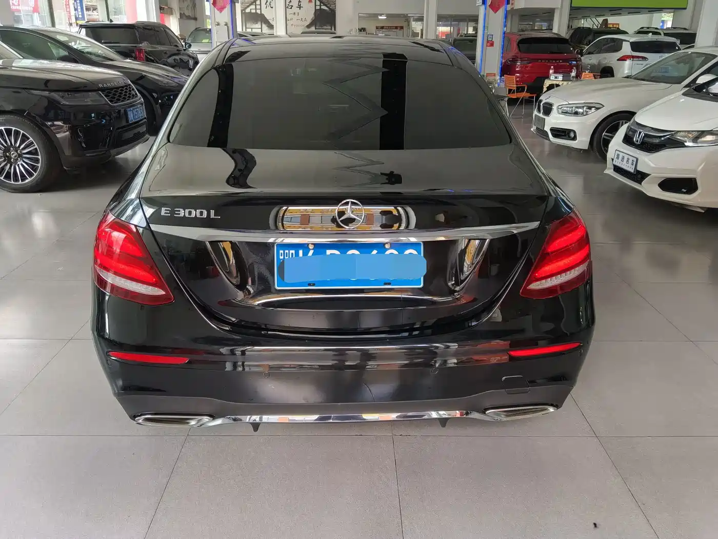 Photo 10 - Mercedes-Benz E-Class
