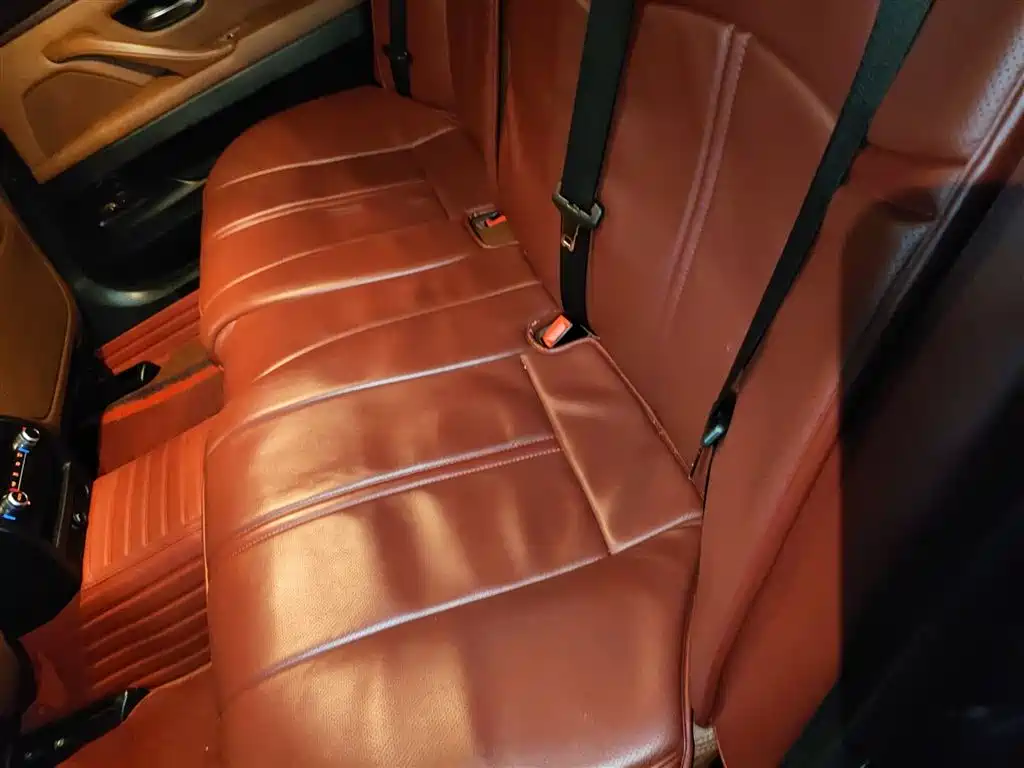 BMW 5 Series 2014 528Li Leading Edition фото 15