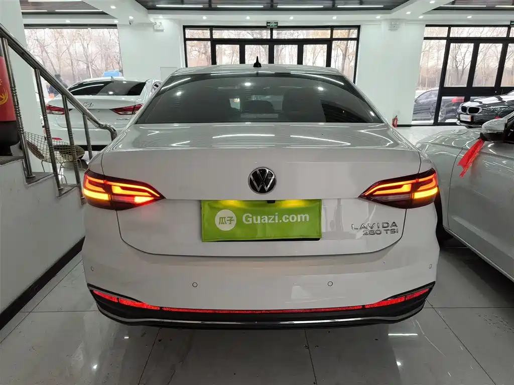 Volkswagen Lavida 2023 280TSI DSG Comfort Edition фото 5