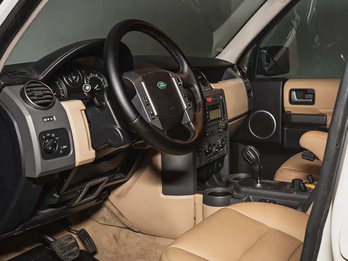 Land Rover Discovery 2005 Model 4.4 V8 HSE фото 9