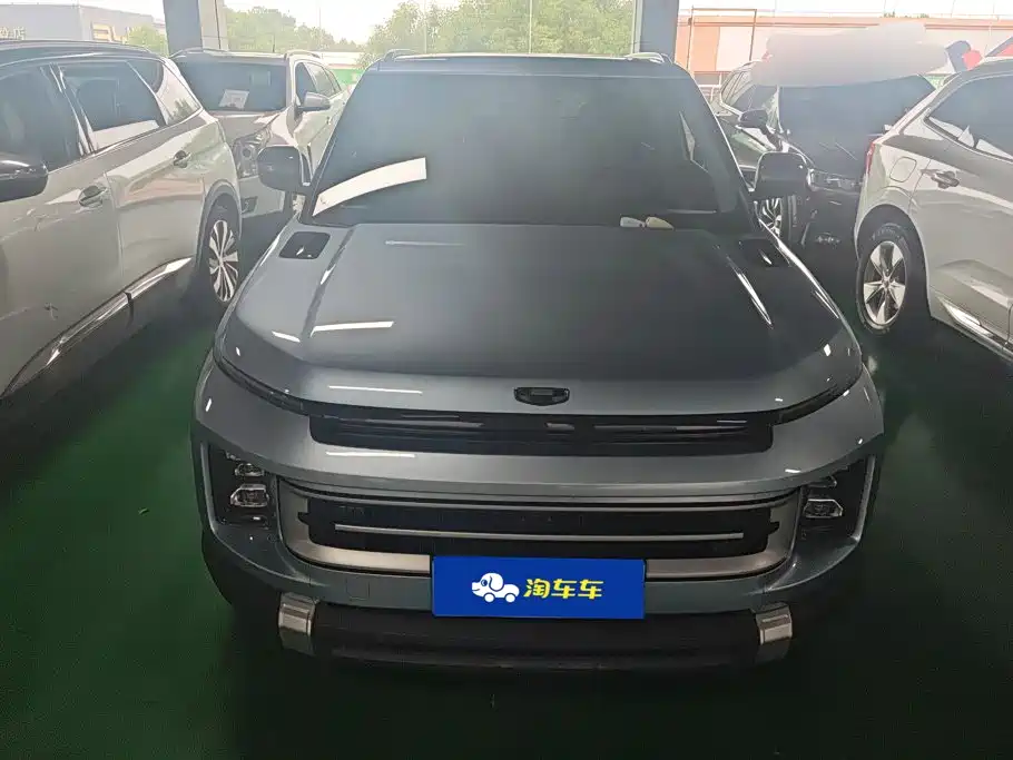 Фото 2 - Geely ICON