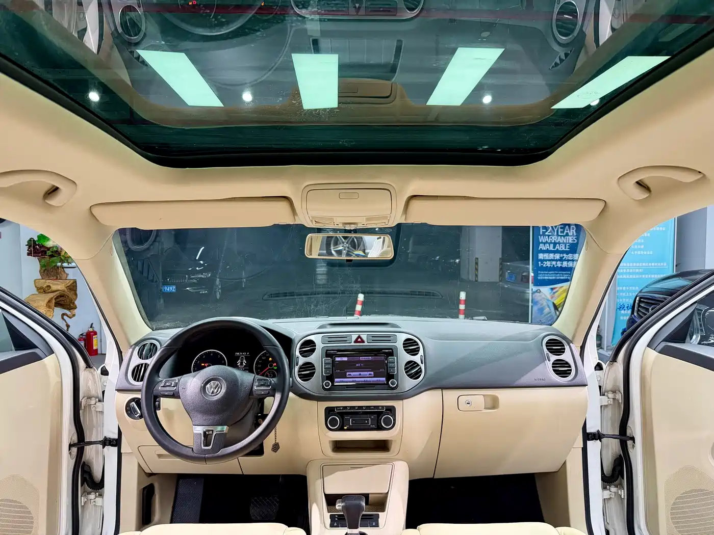 Volkswagen Tiguan 2010 2.0TSI Automatic 4WD Elite фото 16
