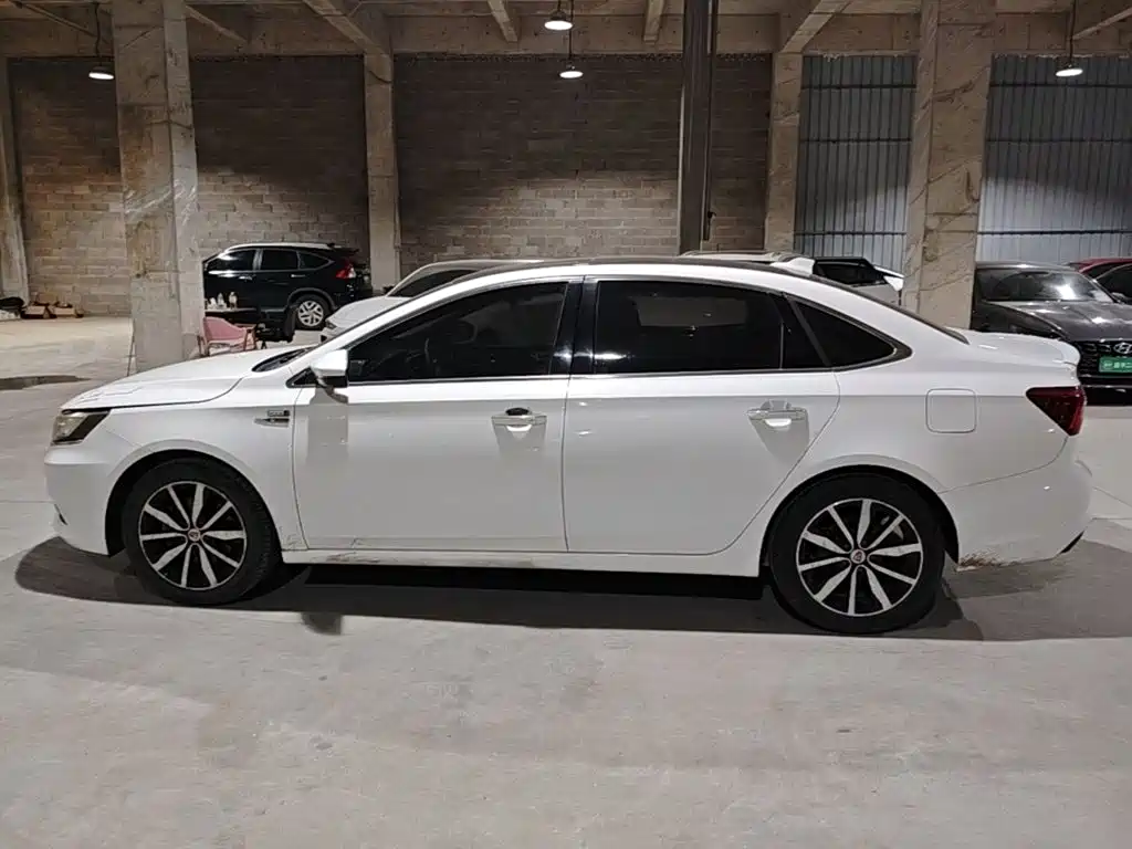 Roewe i6 2019 2018 20T Automatic Internet ZhiXiang Edition