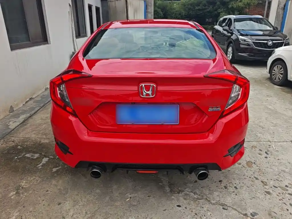 Фото 6 - Honda Civic