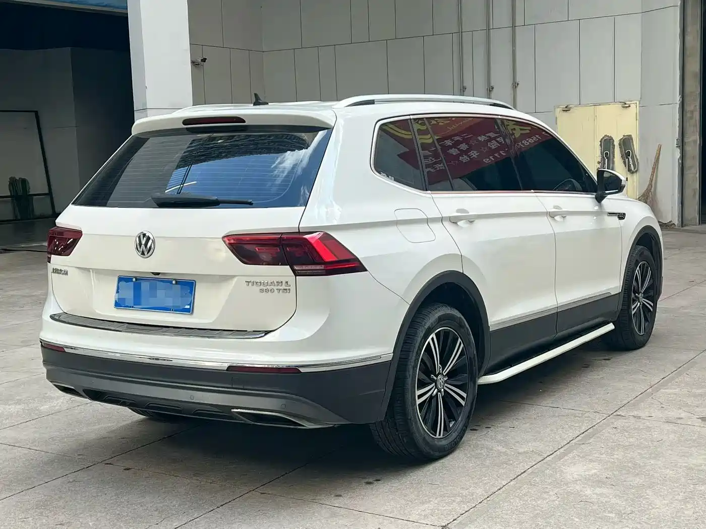 Volkswagen Tiguan L 2018 380TSI Automatic AWD Luxury Edition фото 7