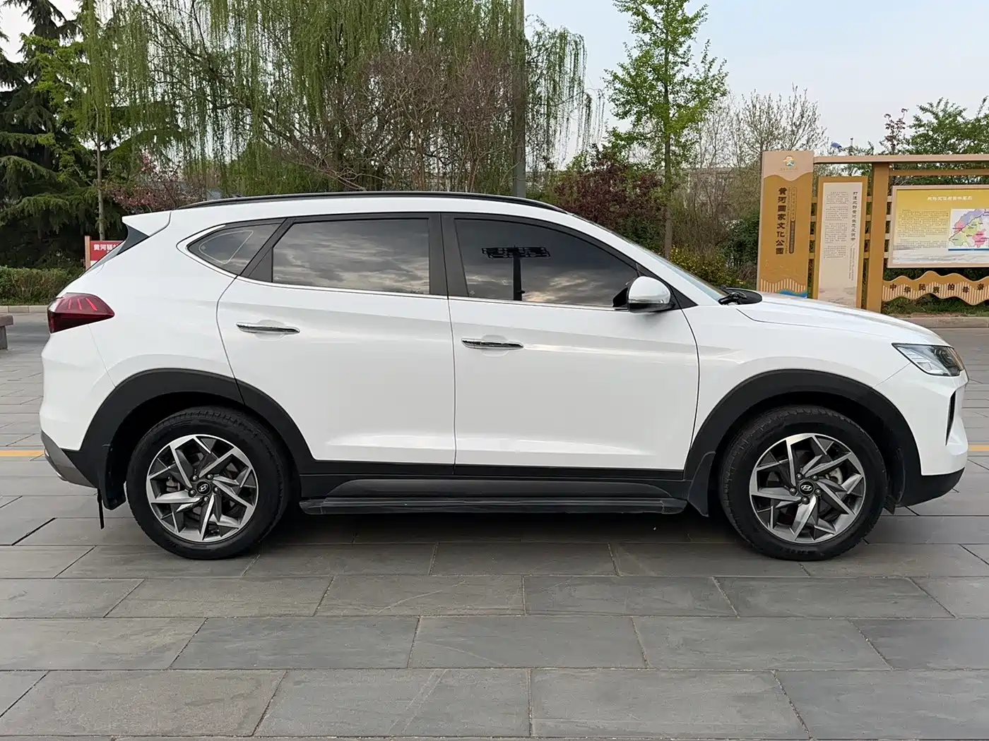 Hyundai Tucson 2019 280TGDi Dual-clutch 2WD Fashion Edition China VI фото 8