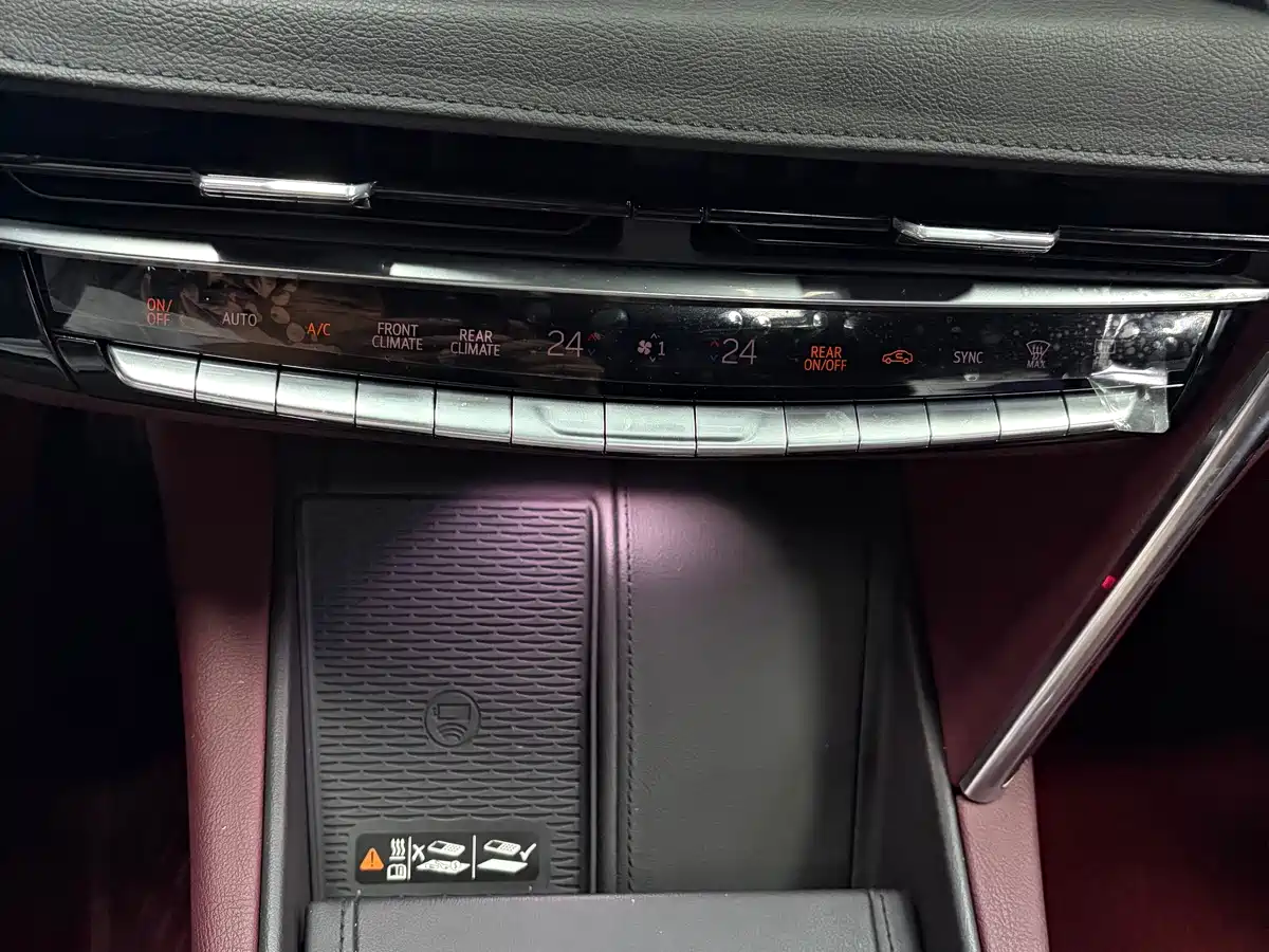 Cadillac CT6 2024 2023 28T Premium Model
