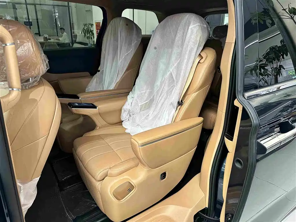 Voyah Auto Voyah Dreamer 2026 2025 PHEV 4WD Kunpeng Premium Edition