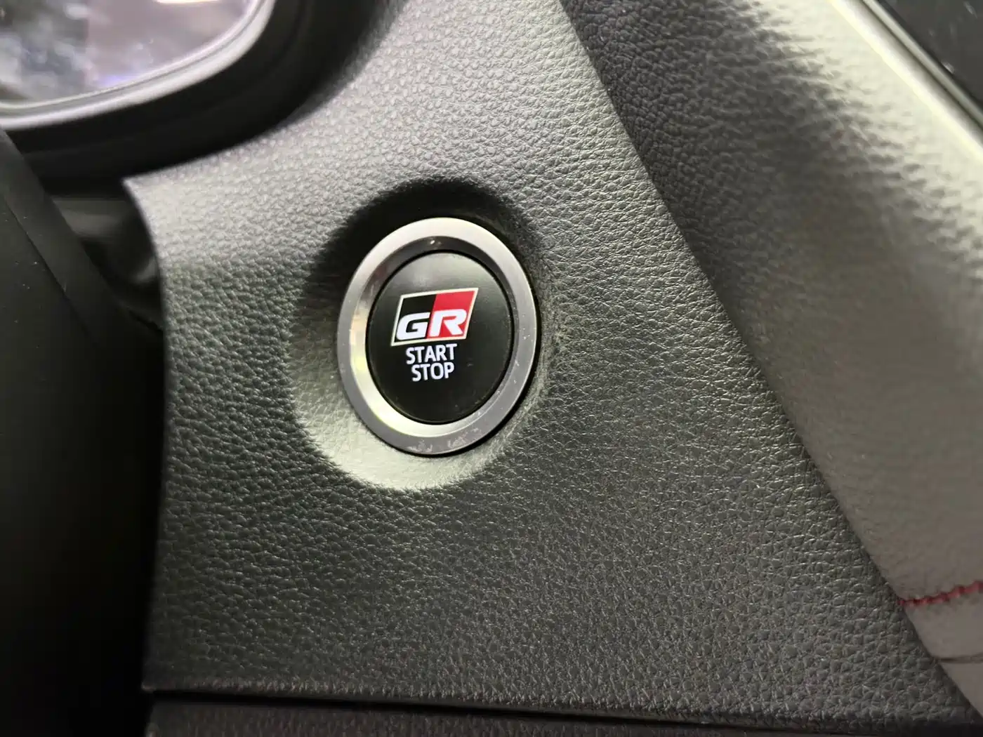 Toyota Corolla 2021 TNGA 1.5L CVT GR SPORT Edition фото 10