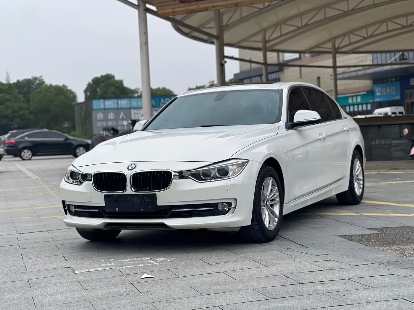 BMW 3 Series 2014 320Li Fashion фото 2