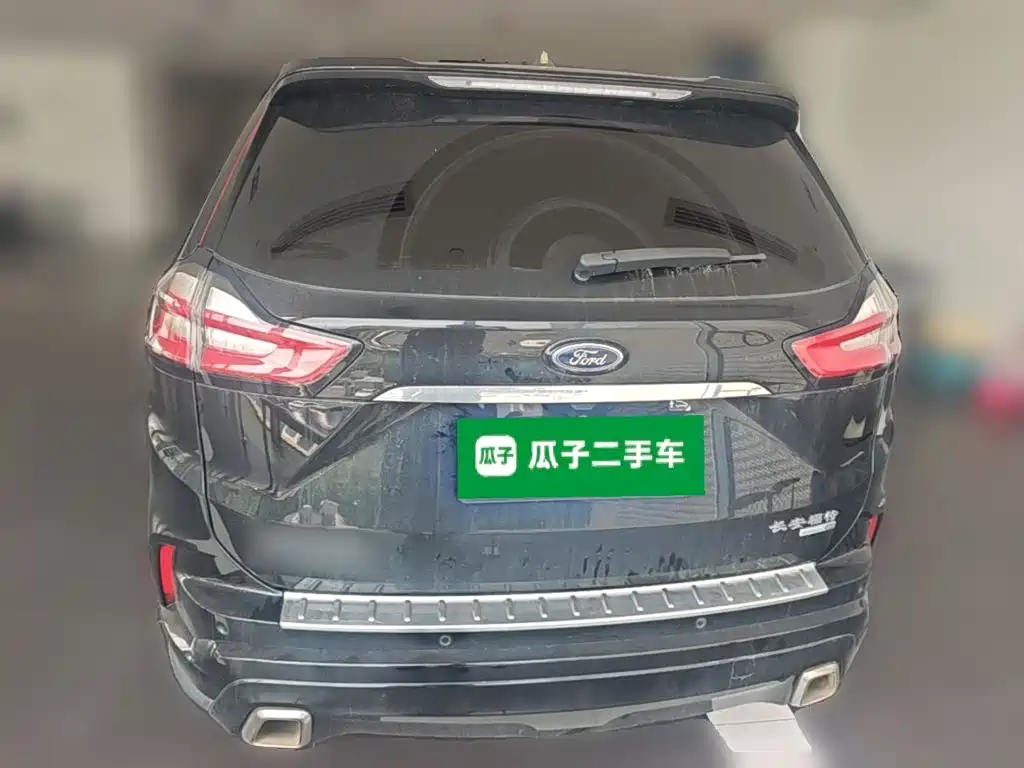 Фото 10 - Ford Edge