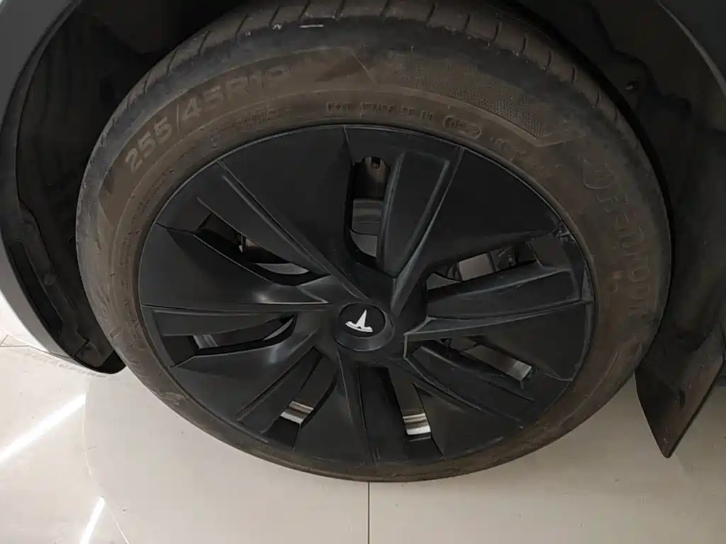 Фото 23 - Tesla Model Y