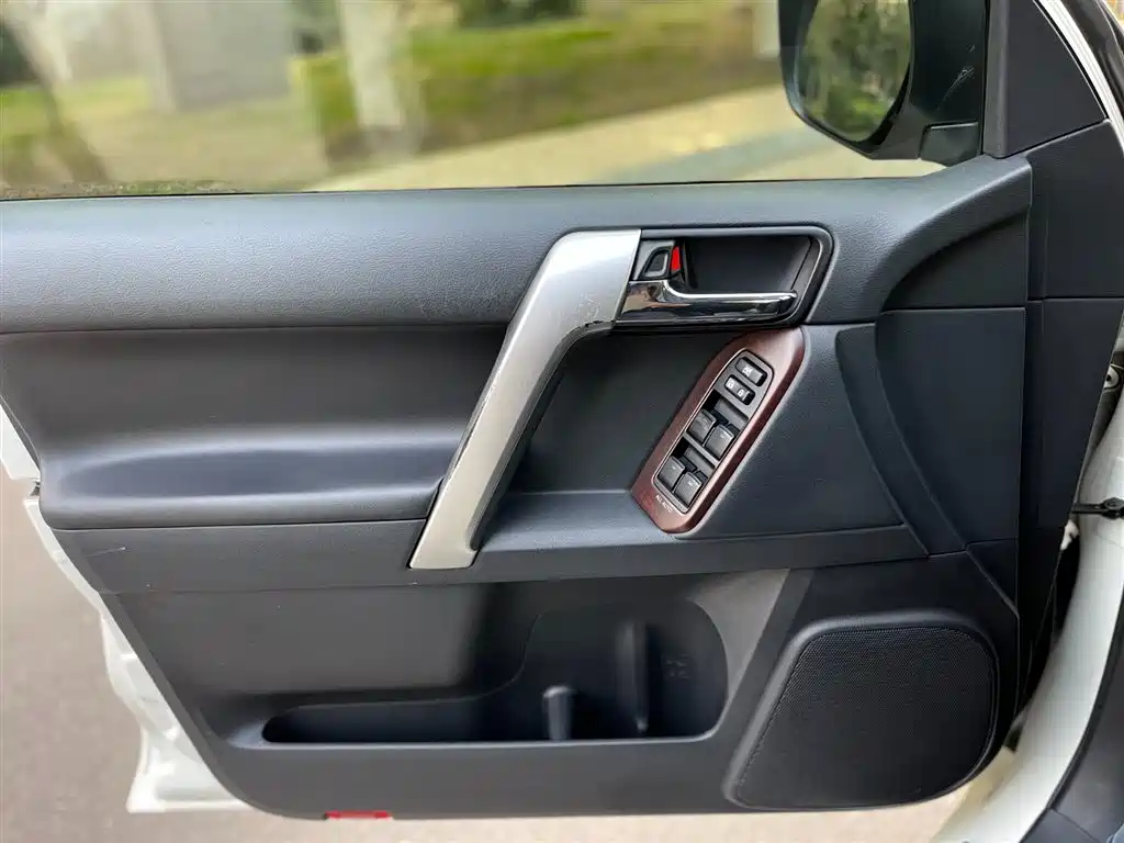 Toyota Prado 2016 3.5L Auto TX-L NAVI фото 20