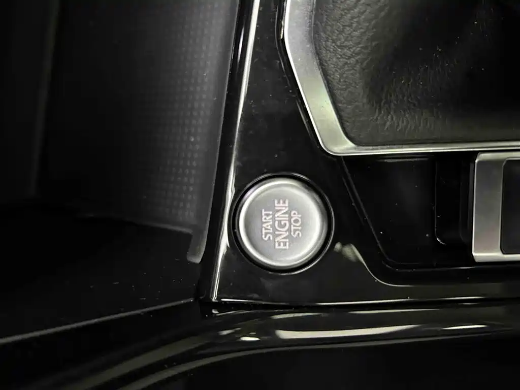 Volkswagen Tayron 2023 280TSI 2WD Luxury Plus Advanced Edition фото 4