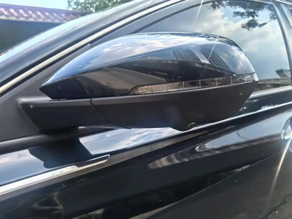 DONGFENG YI HYUN MAX