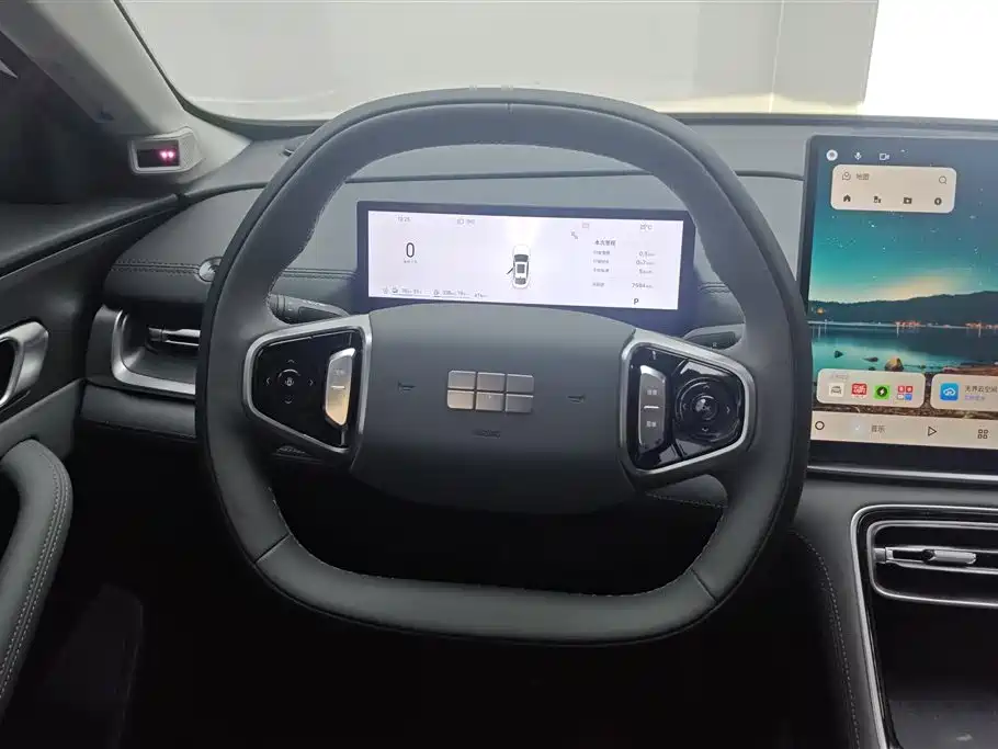 Geely Galaxy Galaxy A7 2025 EM-i 150km Long Voyage Edition фото 15