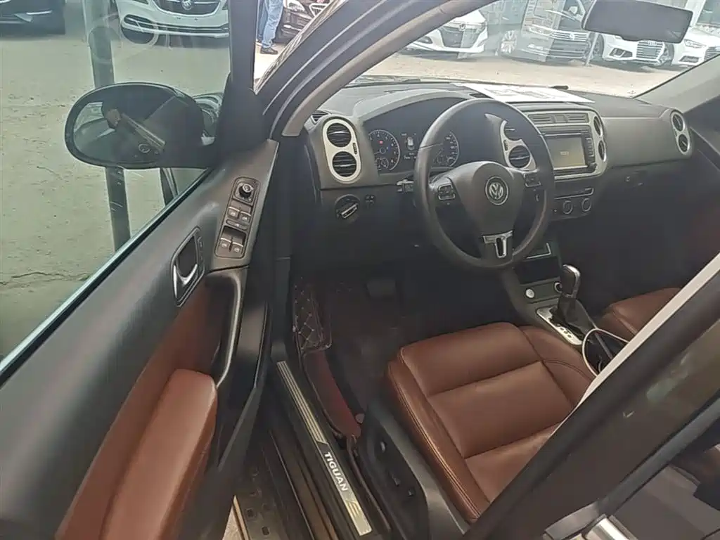 Volkswagen Tiguan 2015 1.8TSI Automatic 2WD Highline фото 16