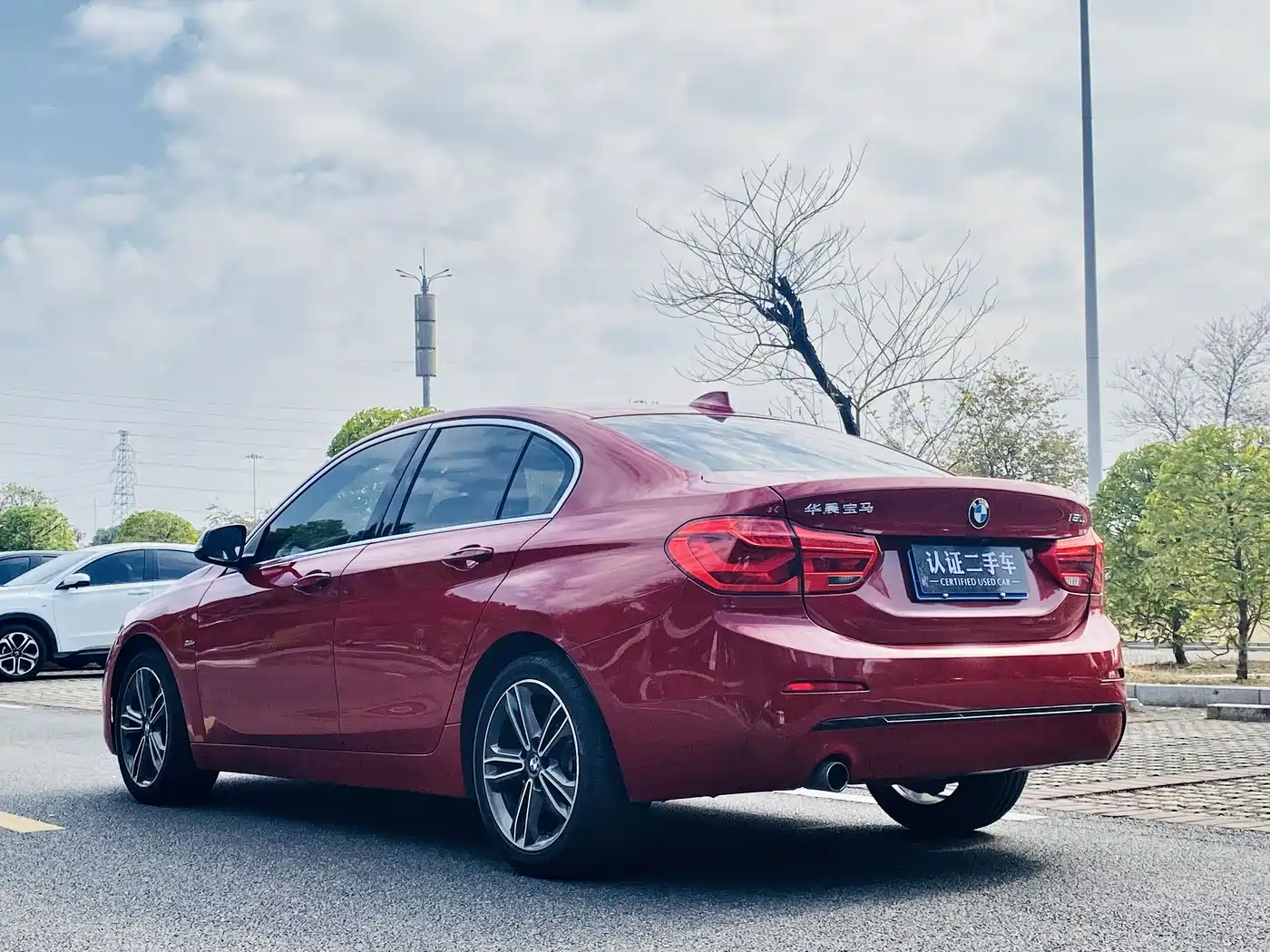 BMW 1 Series 2018 118i Sport Edition фото 5
