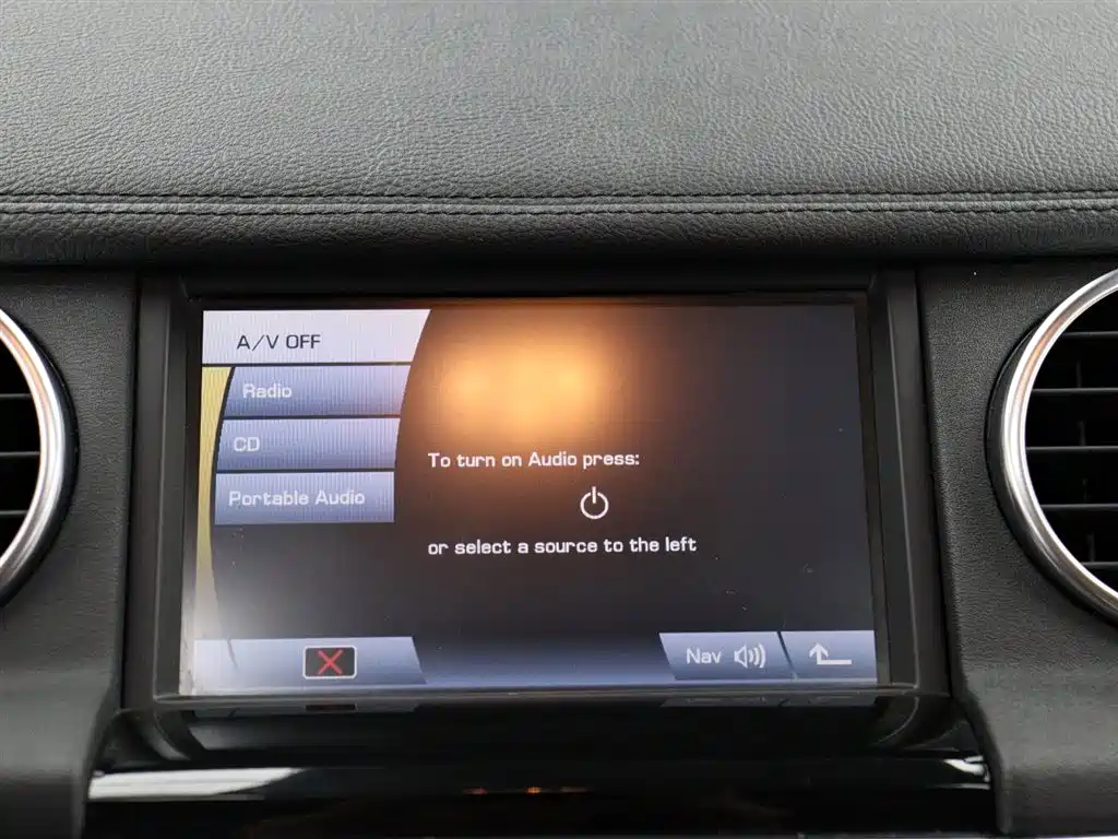 Land Rover Discovery 2011 3.0 SDV6 HSE Diesel фото 17