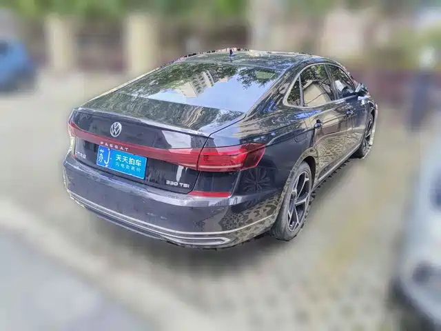 Volkswagen Passat 2023 Facelift 330TSI Starlight Elite Edition — фото 2