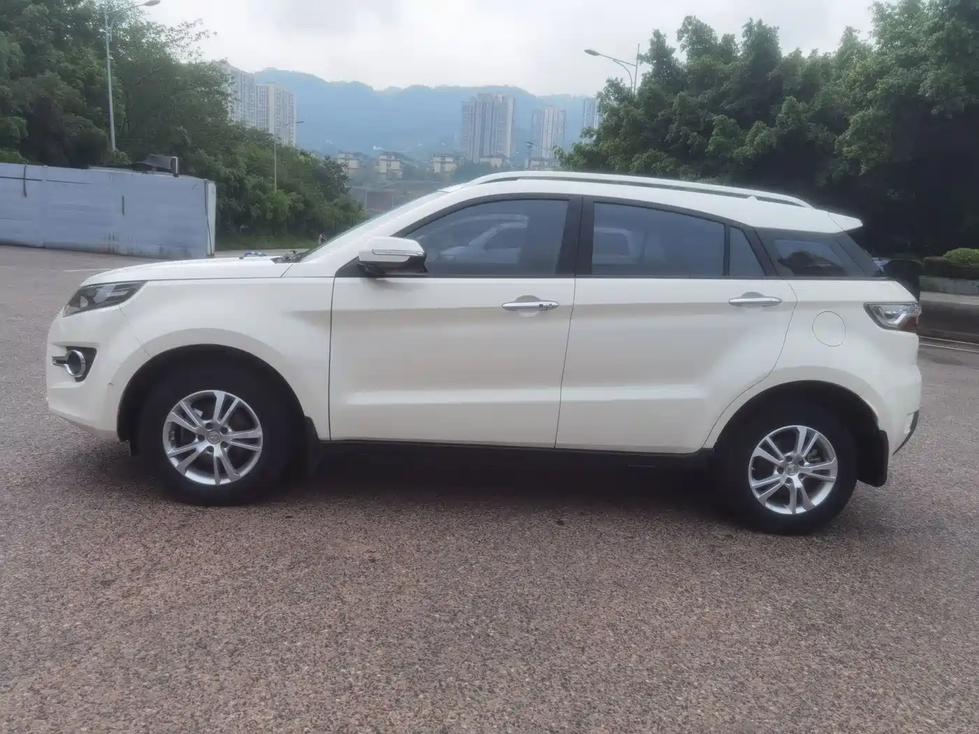 Jiangling Yusheng S330 2017 2016 1.5L GTDi Automatic 2WD Premium Edition