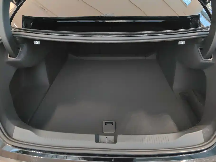 Photo 4 - Buick LaCrosse