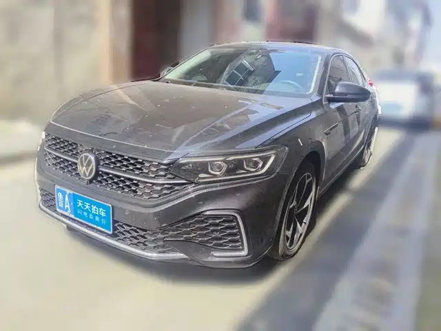 Volkswagen Passat 2024 380TSI Starlight Luxury Edition — фото 1