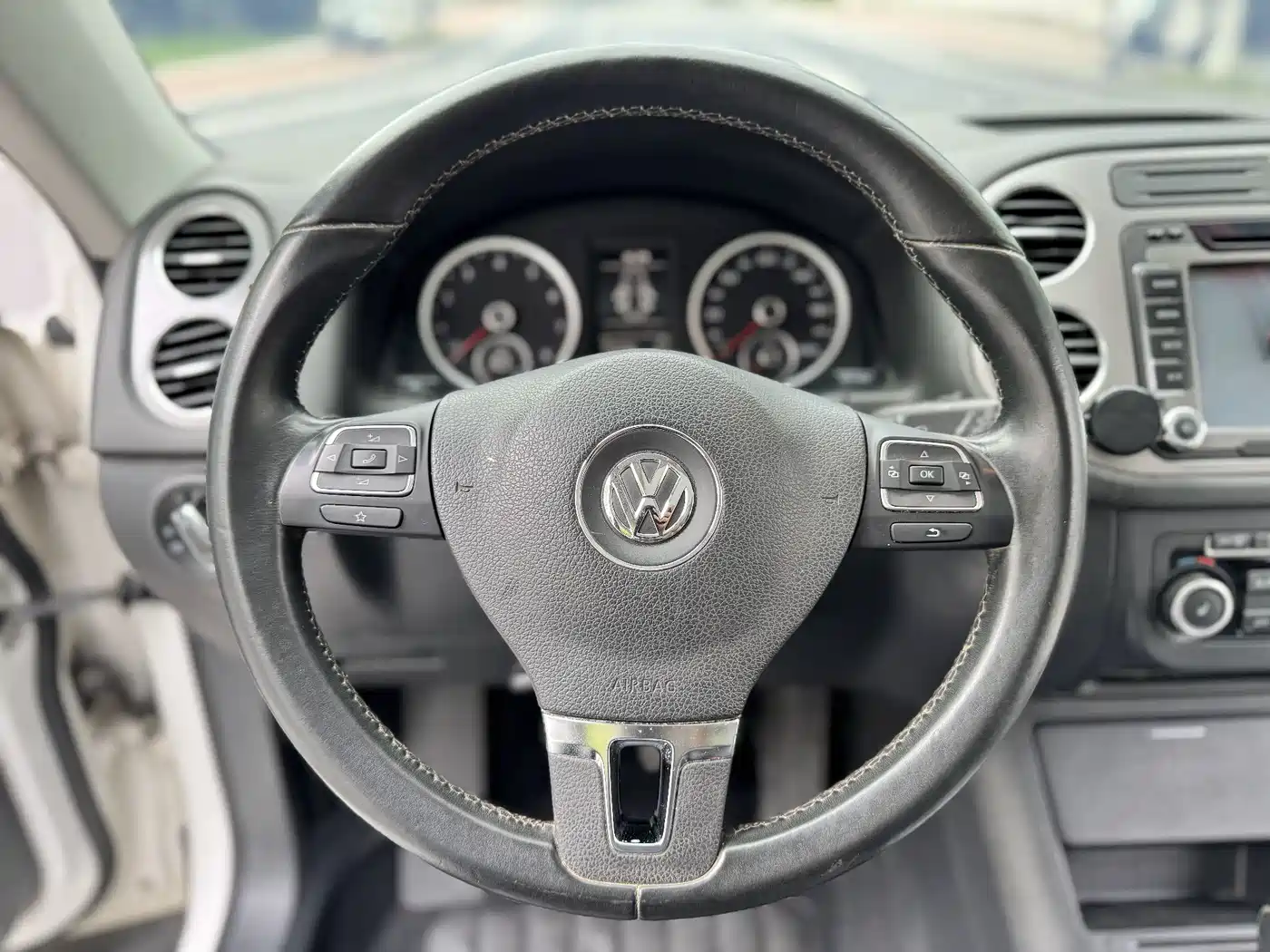 Volkswagen Tiguan 2012 1.8TSI Automatic 2WD Trend Edition фото 12