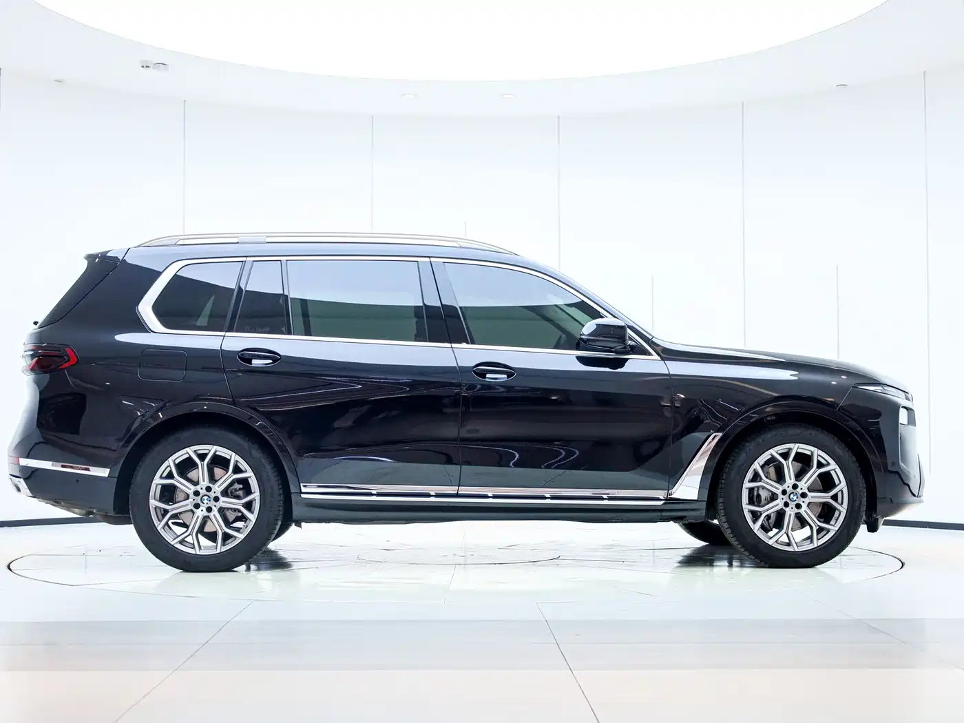 BMW X7 2024 xDrive40i Leading Luxury Package фото 4