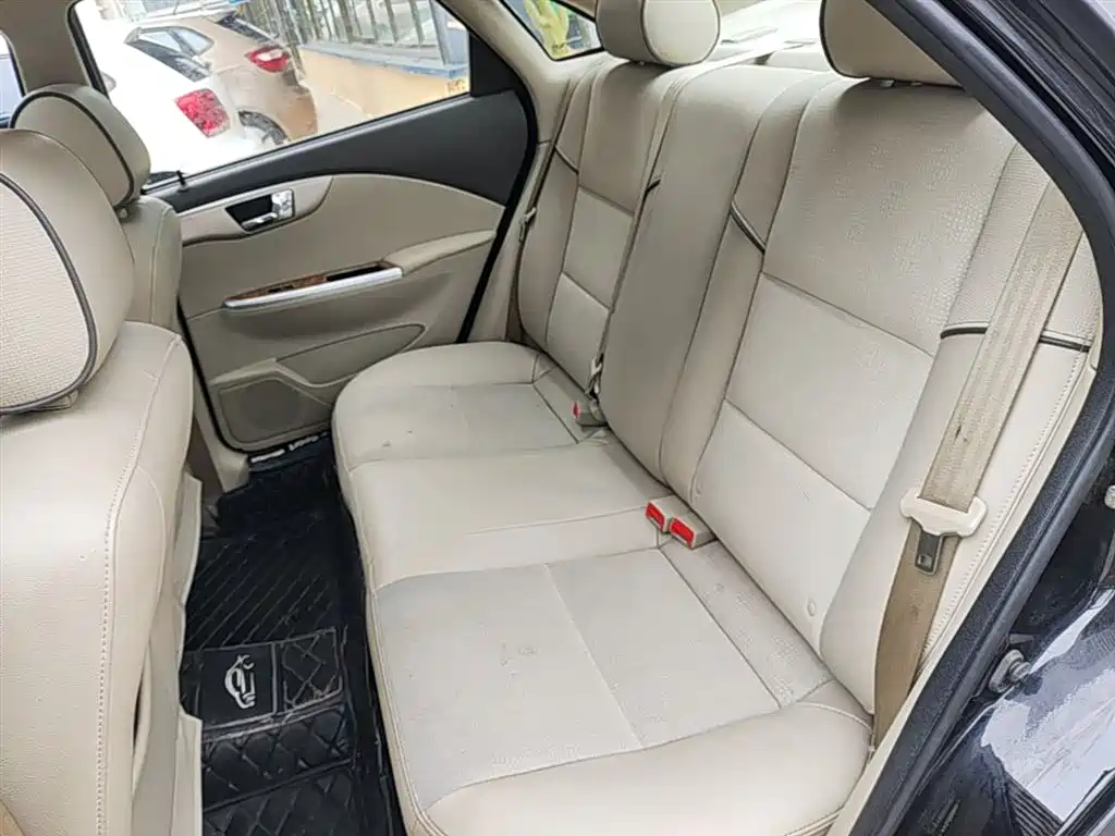 Buick Excelle 2015 1.5L Manual Classic фото 17