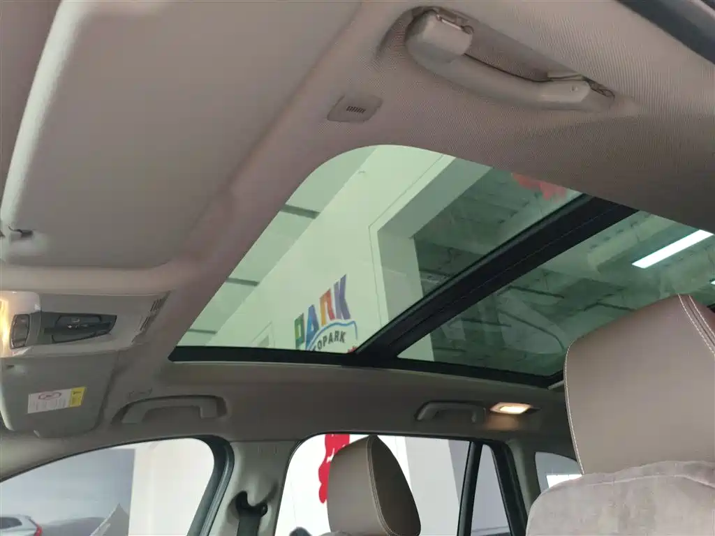 BMW X1 2022 sDrive25Li Leading фото 18