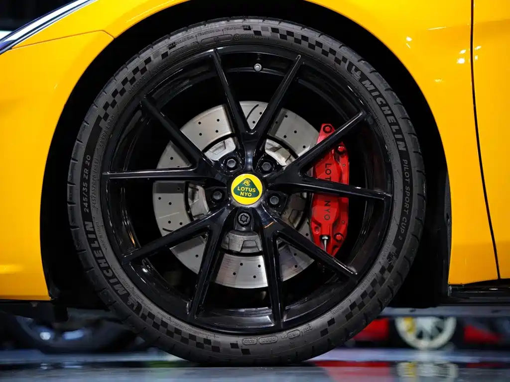 Photo 7 - Lotus EMIRA
