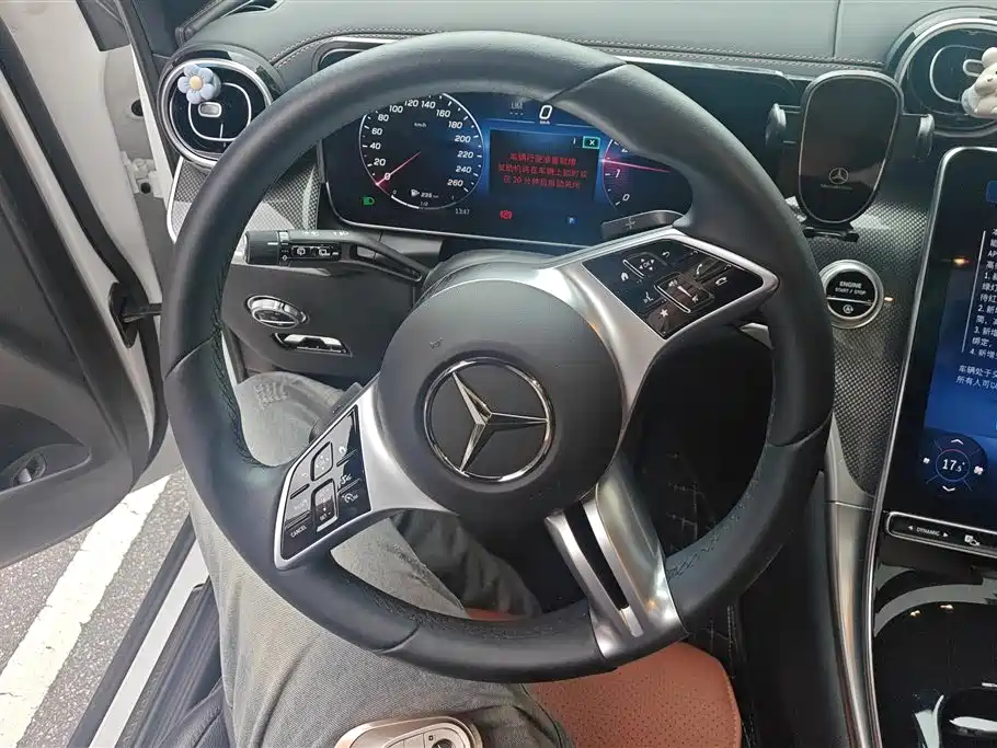 Mercedes-Benz GLC 2023 GLC 260 L 4MATIC Sport 5-seater фото 15