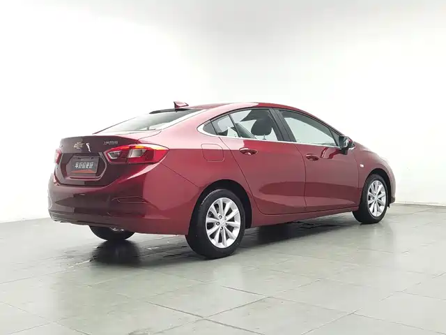 Chevrolet Cruze 2017 1.5L Automatic Stylish — фото 2