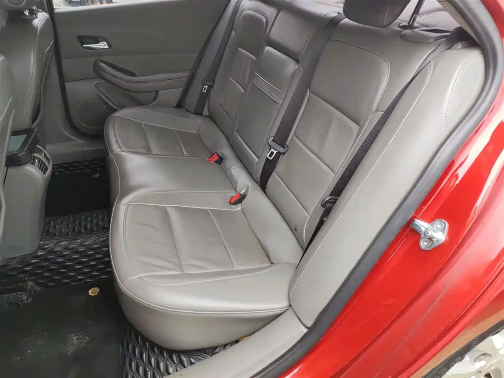Chevrolet Malibu 2014 2.0L Automatic Luxury фото 17