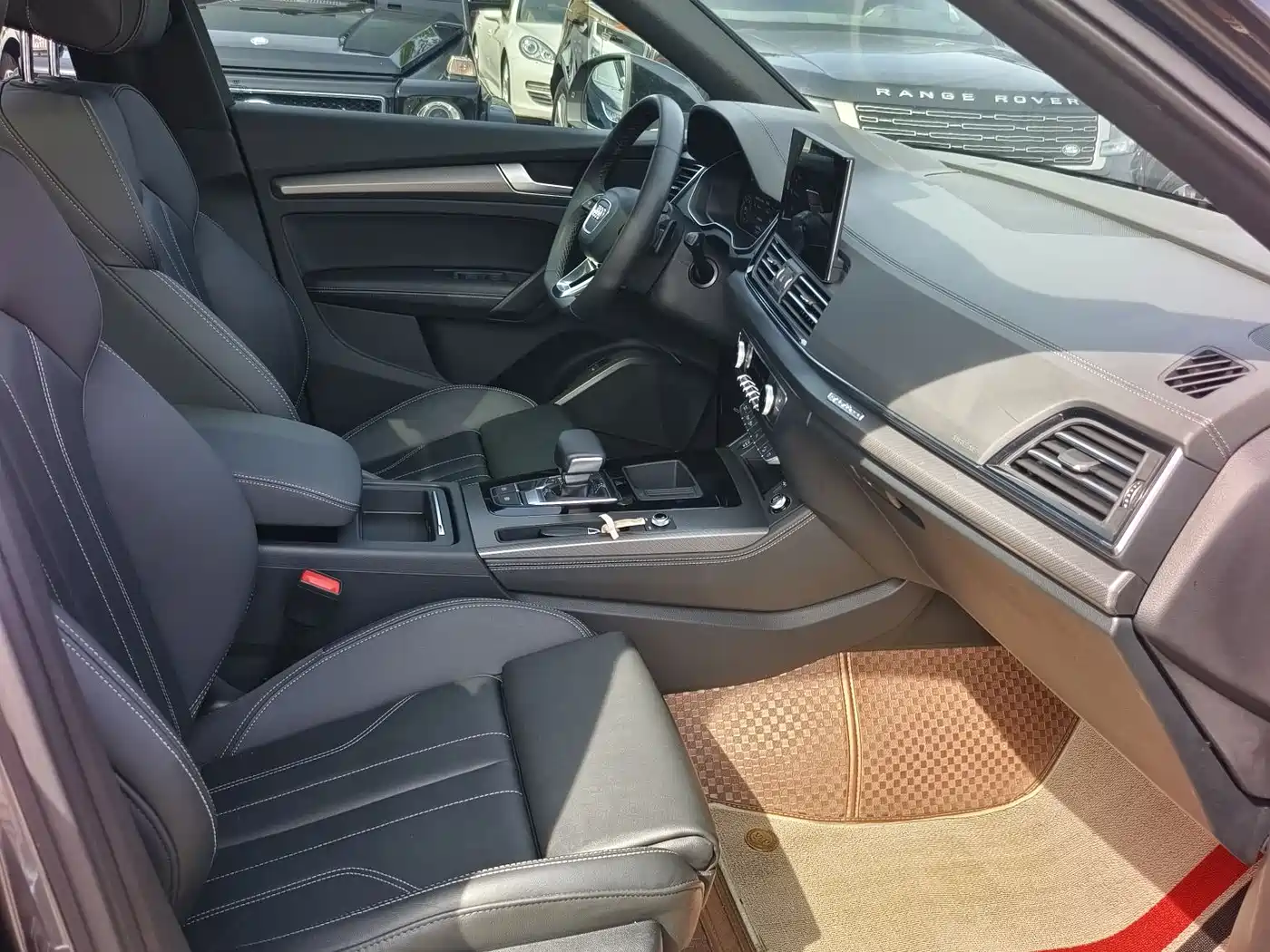 Audi Q5L 2024 Model 40 TFSI Luxury Dynamic фото 10