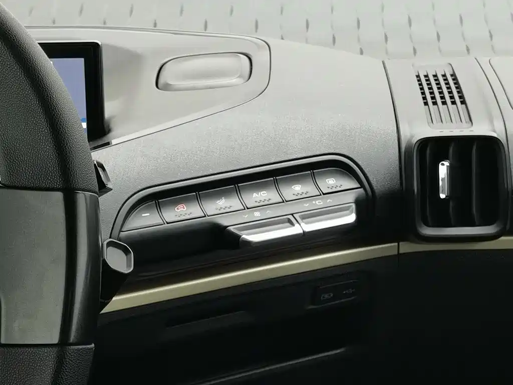 Baojun KiWi EV, миниатюра 12