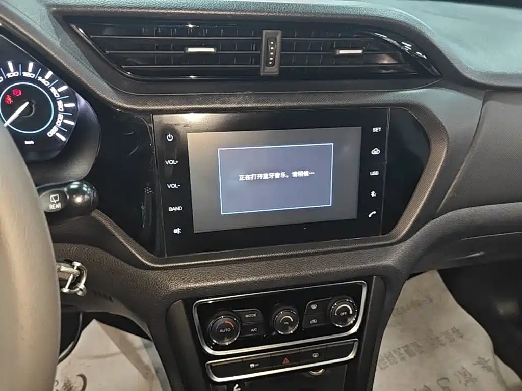 Chery Tiggo 3 2017 2016 1.6L CVT Smart Edition