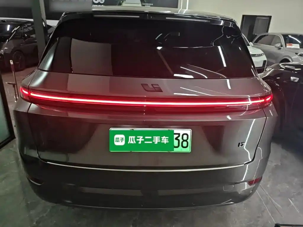 Фото 6 - Li Auto L7