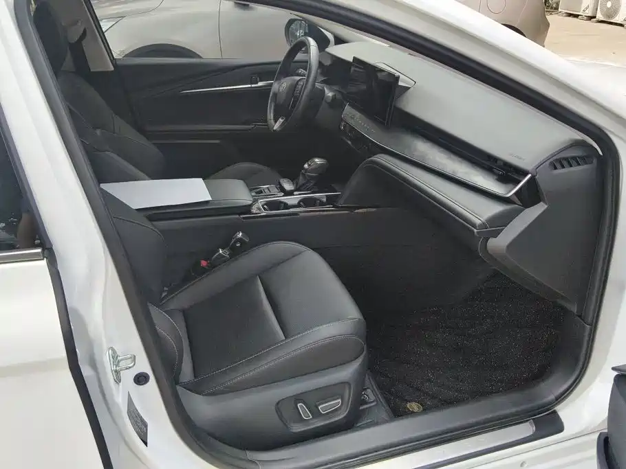 Toyota Camry 2025 2024 Hybrid 2.0HGVP Luxury Edition