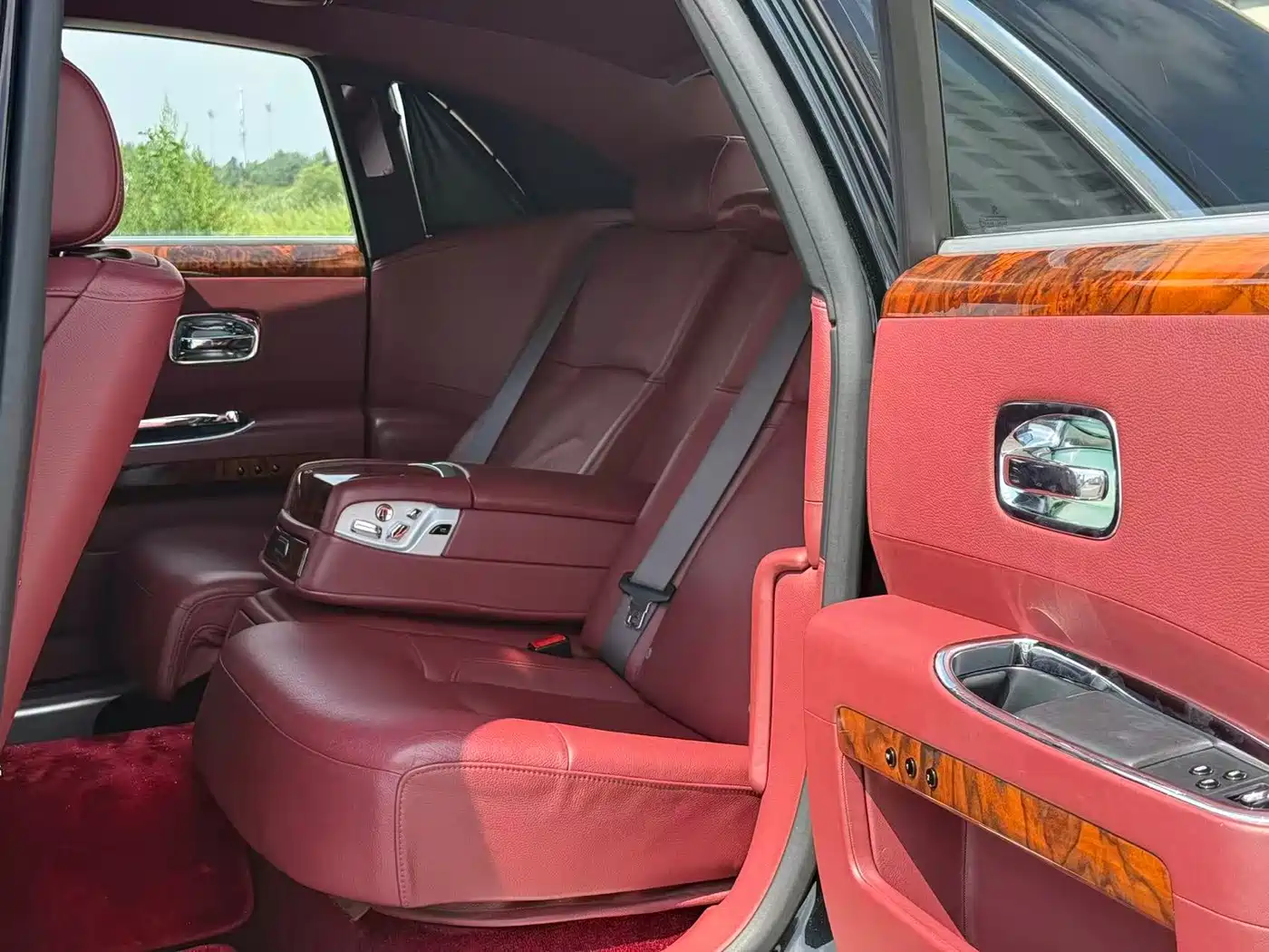 Фото 6 - Rolls-Royce Ghost