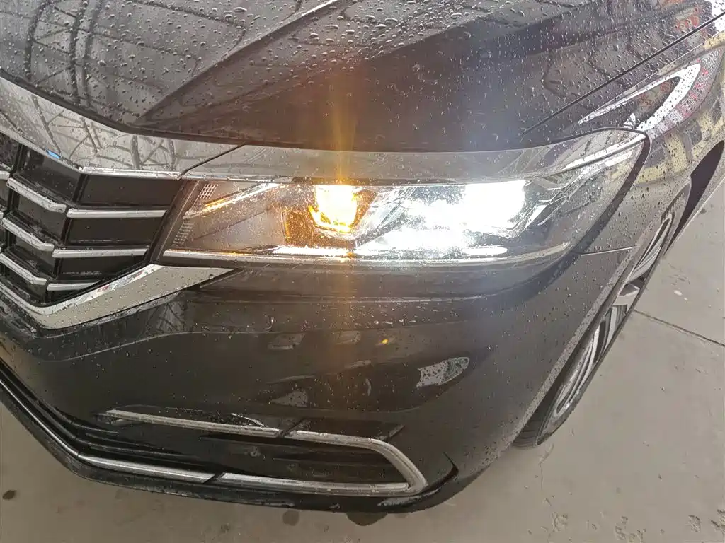 Volkswagen Passat New Energy 2019 430PHEV Hybrid Elite Edition фото 24