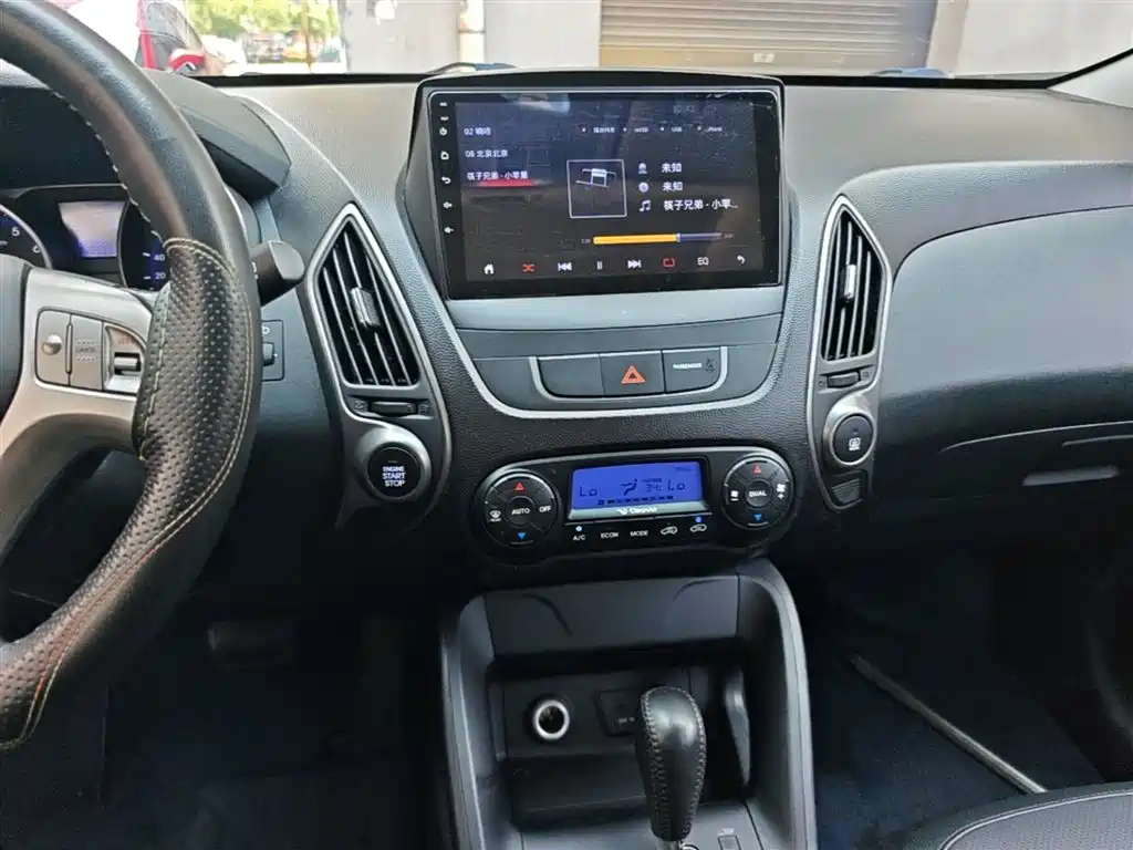 Hyundai Beijing Hyundai ix35 2015 2.0L Automatic 2WD Smart Type China IV фото 13