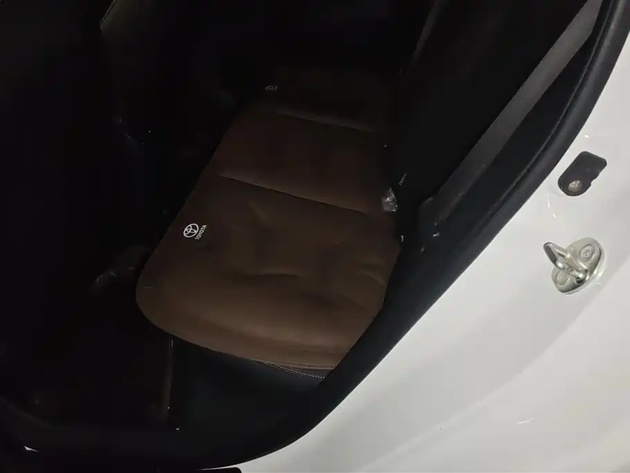 KIA K2