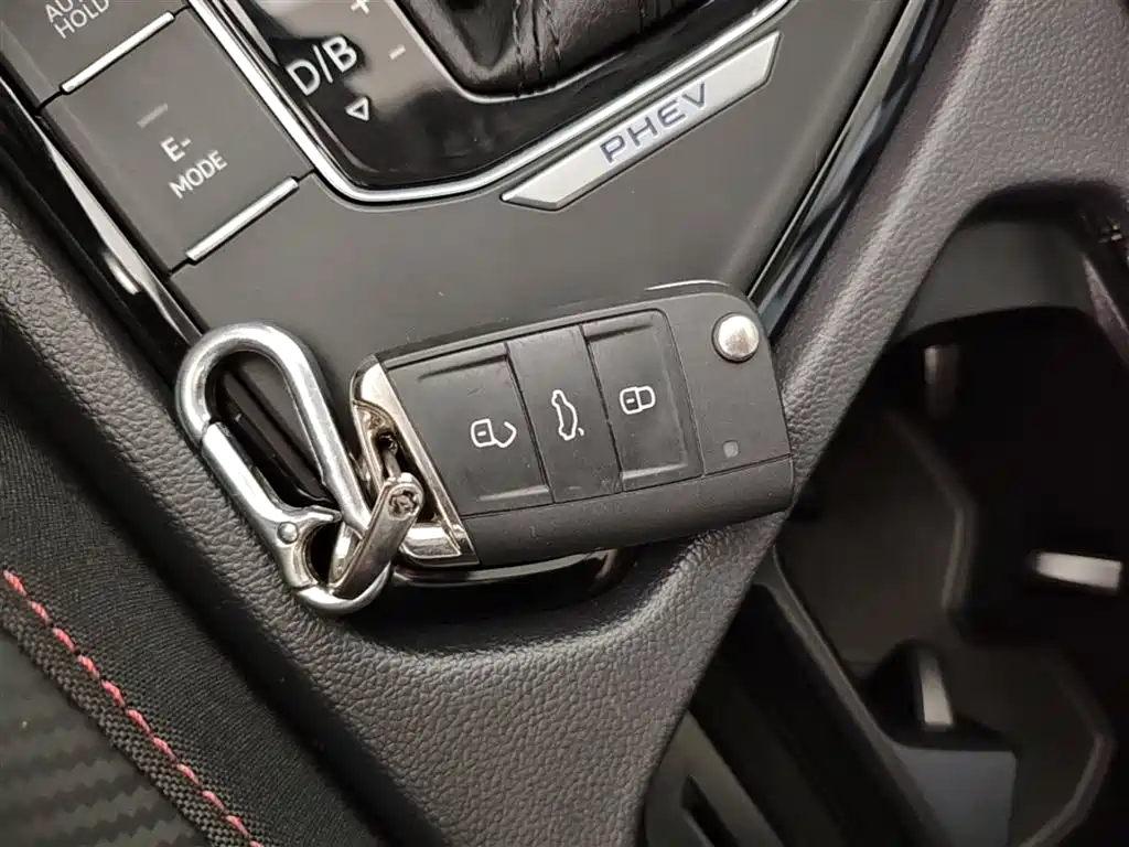 Volkswagen Tiguan L PHEV 2022 430PHEV Plug-in Hybrid Flagship Edition фото 9